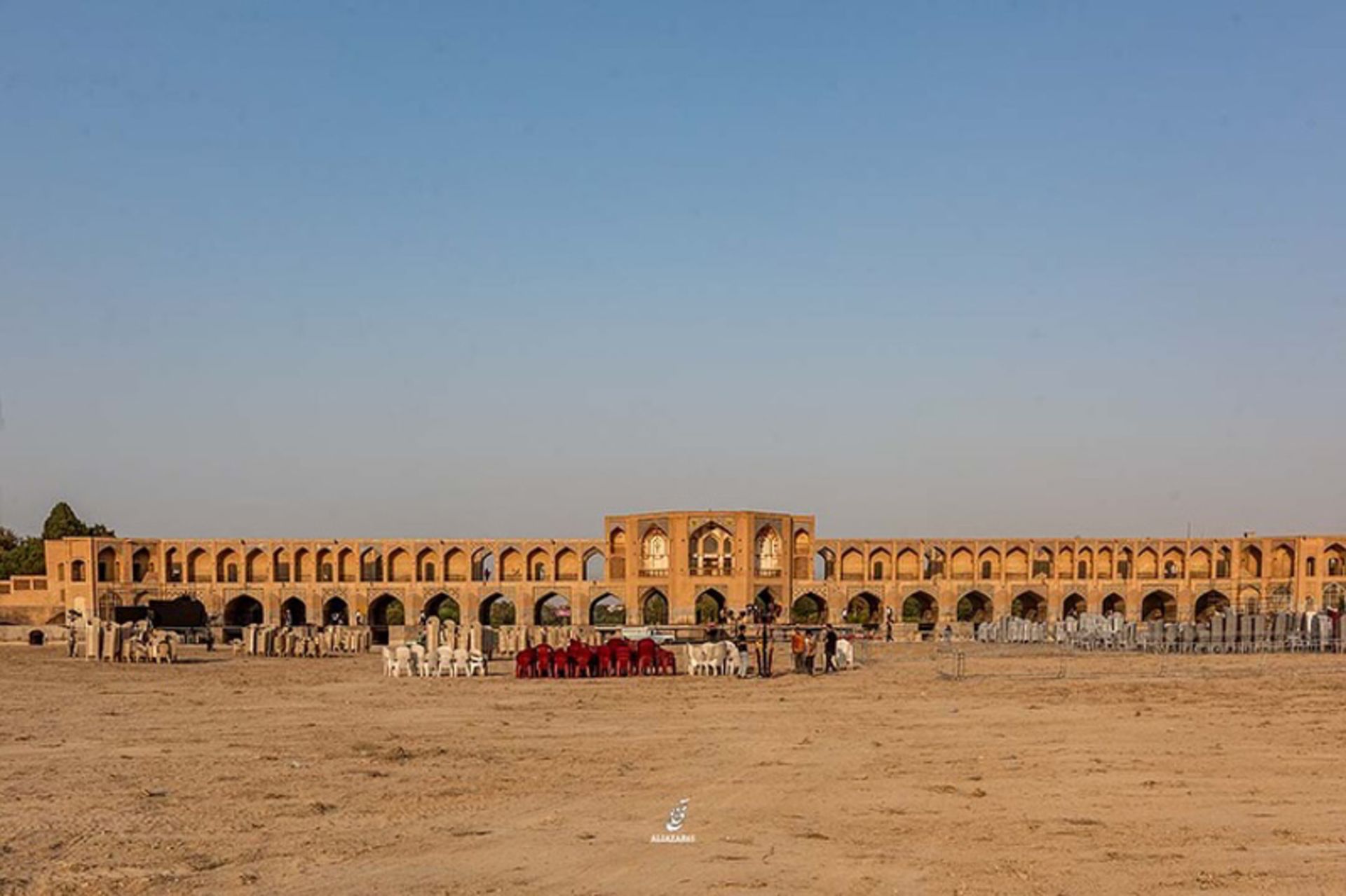 Concert on Zayandehrood floor