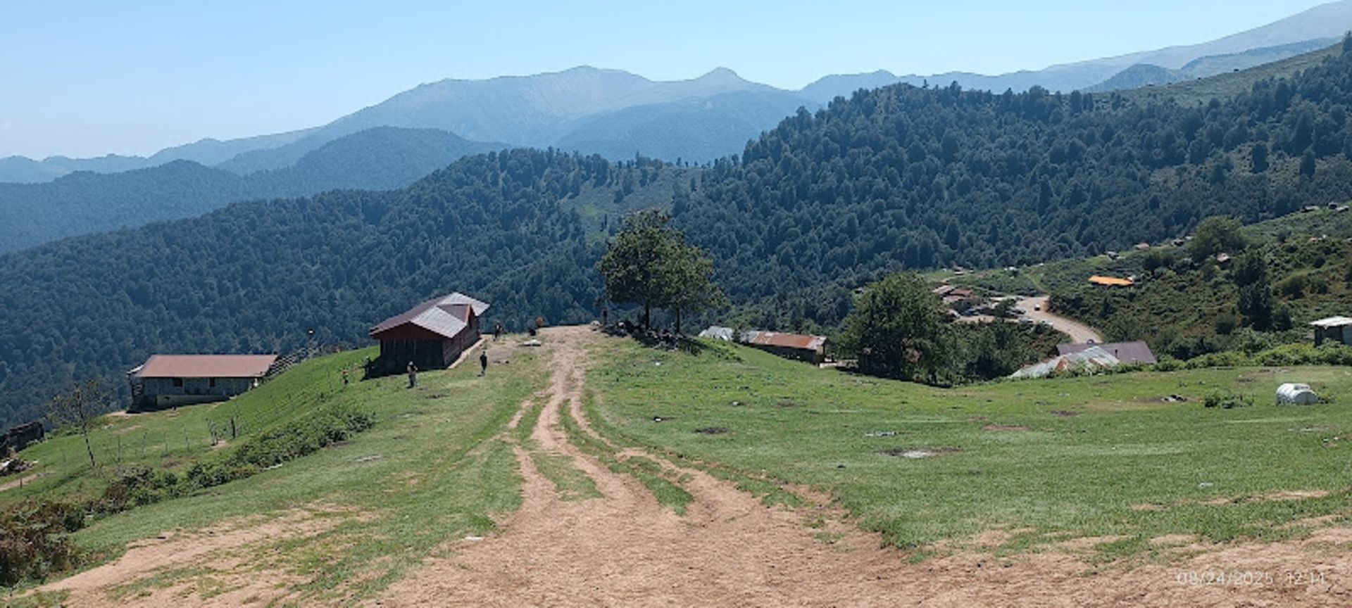 Wooden houses in the Olsbalgan.