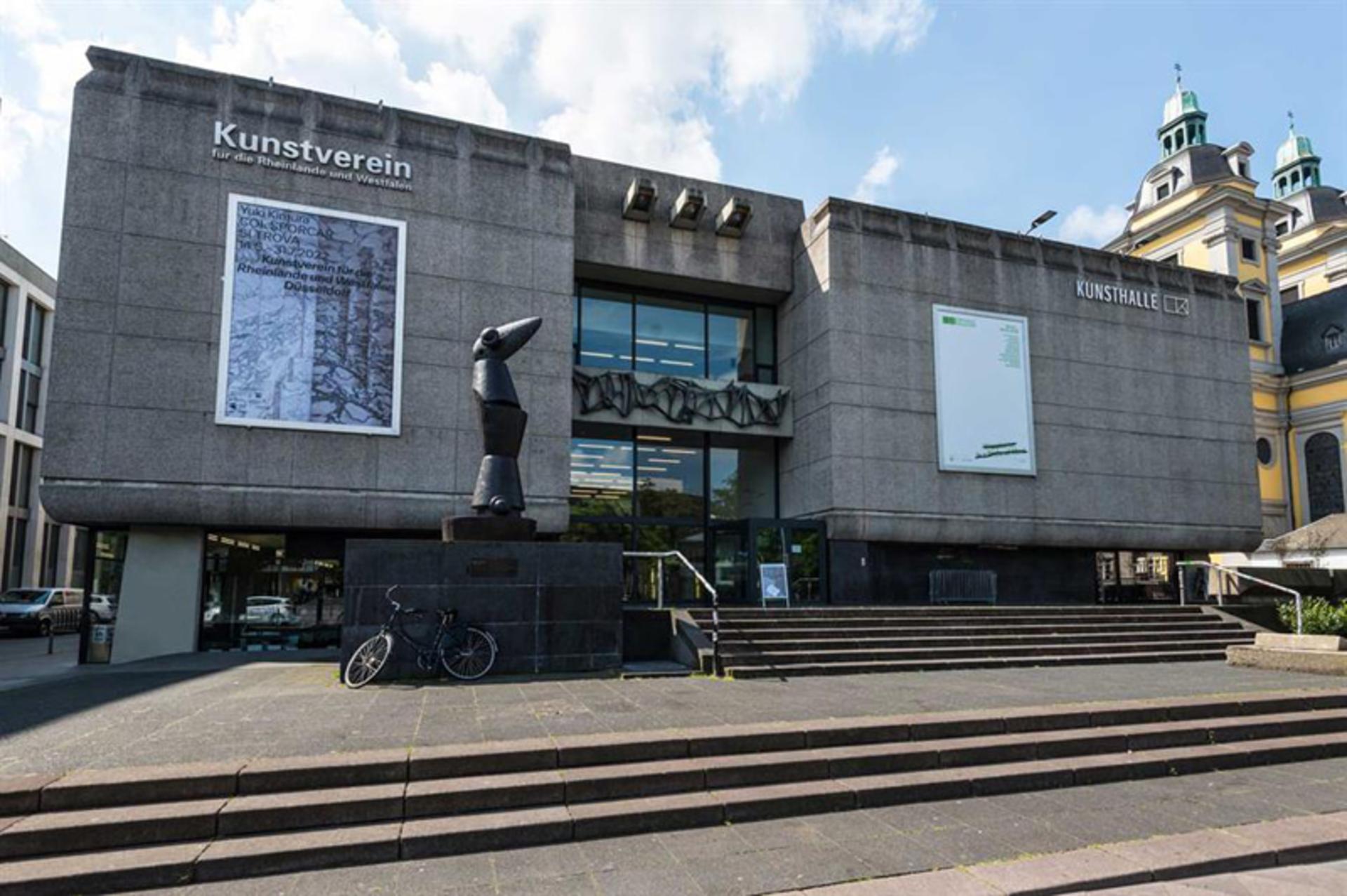 Exterior of the Building Building Art Gallery of Haleh in Düsseldorf