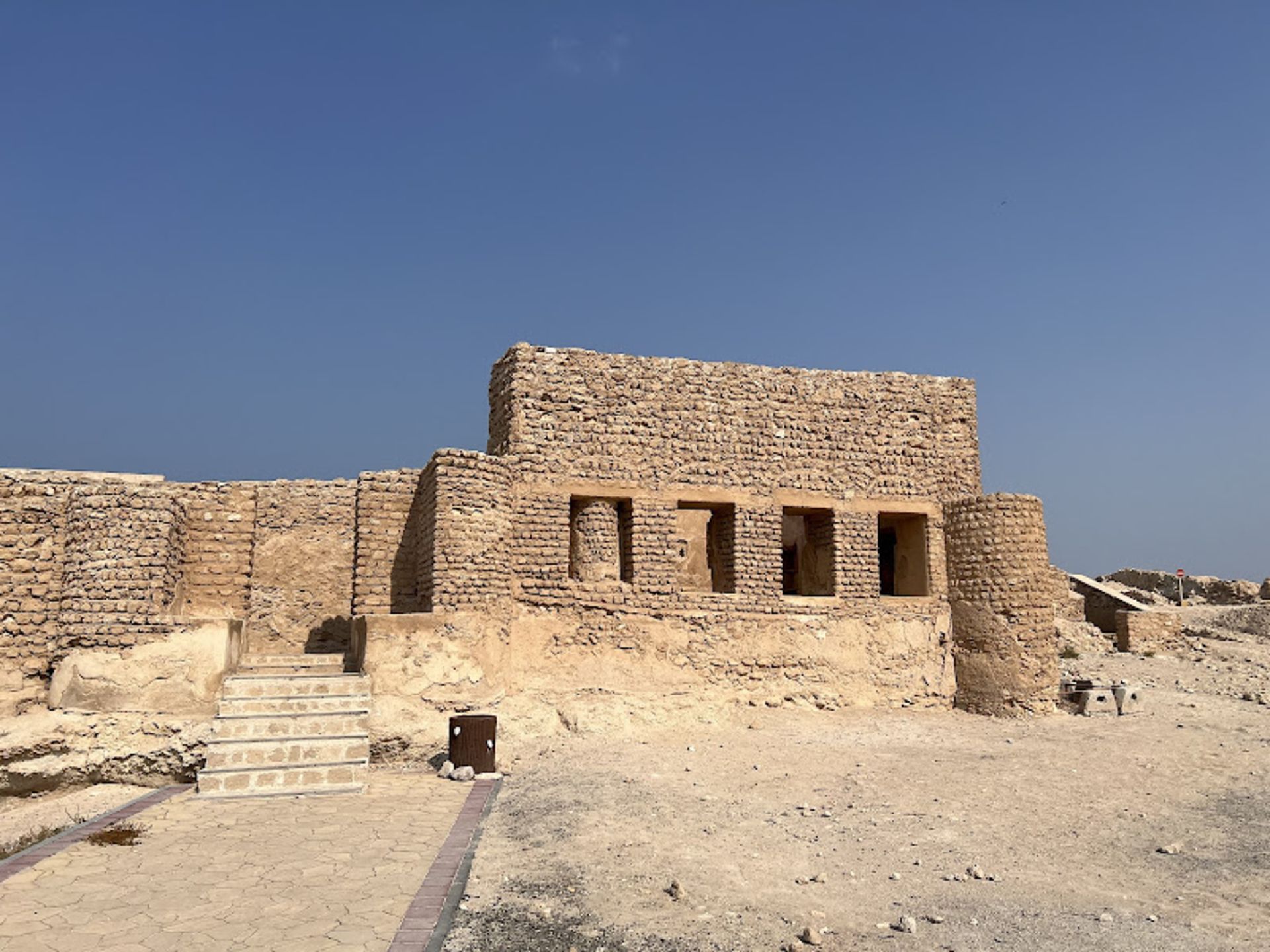 The monument of the ancient city of Harira Kish