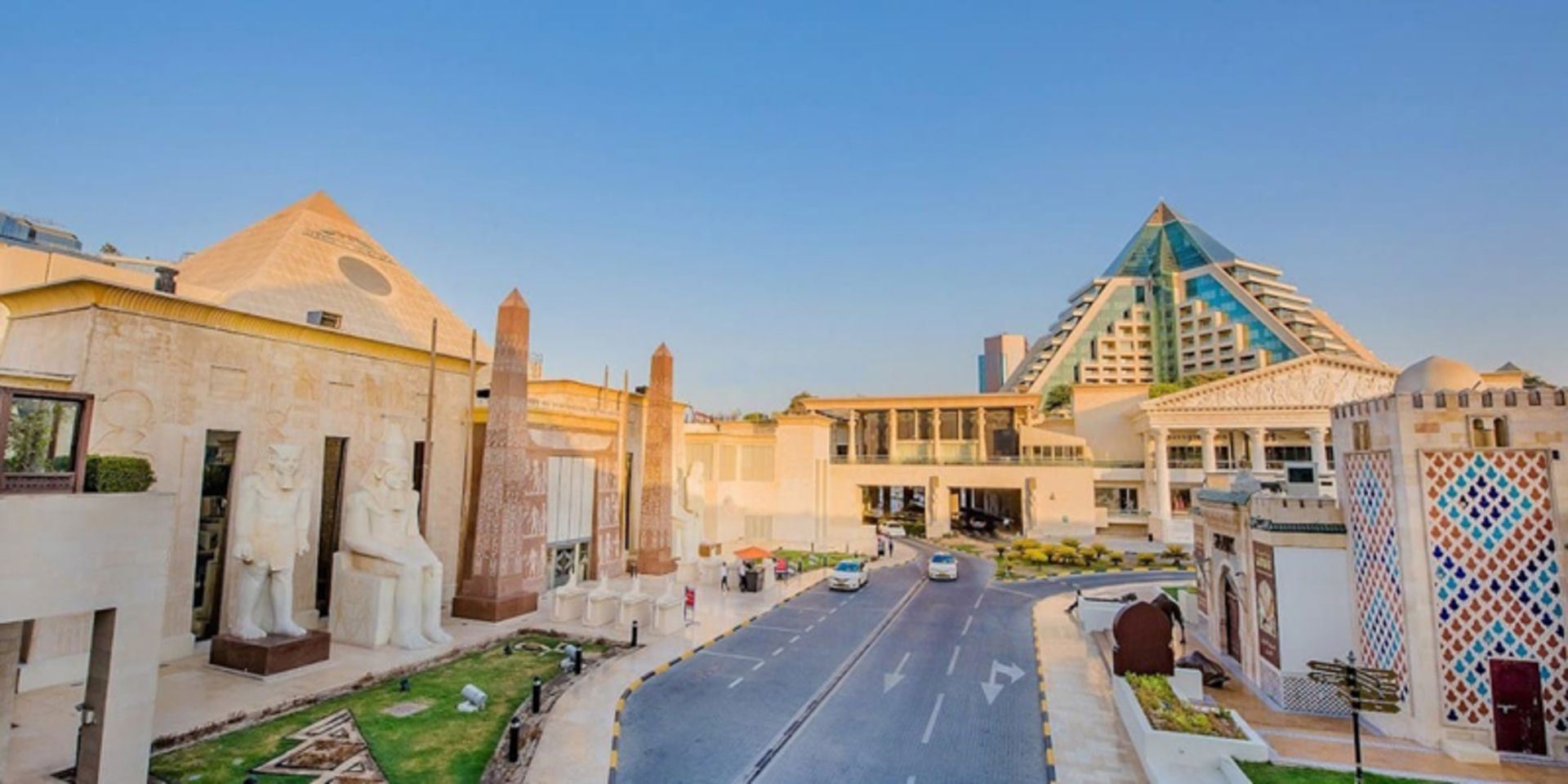 Architecture of Wafi Shopping Center Under the Sunshine