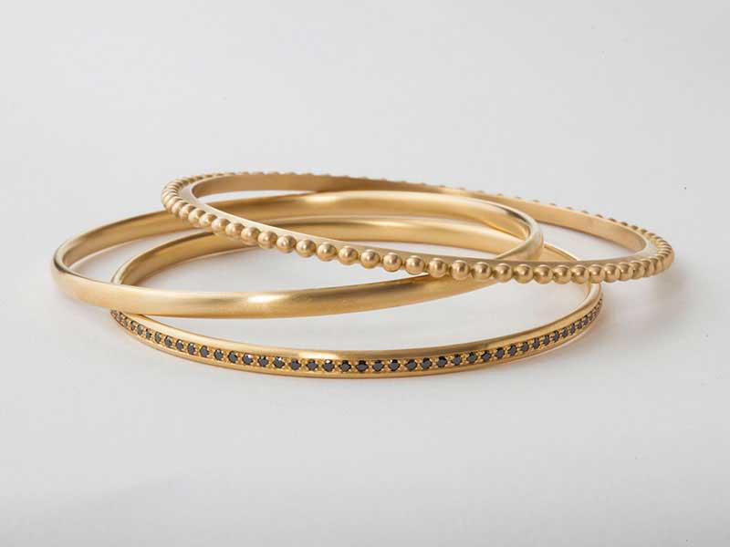 Price and purchase of women's gold bangles