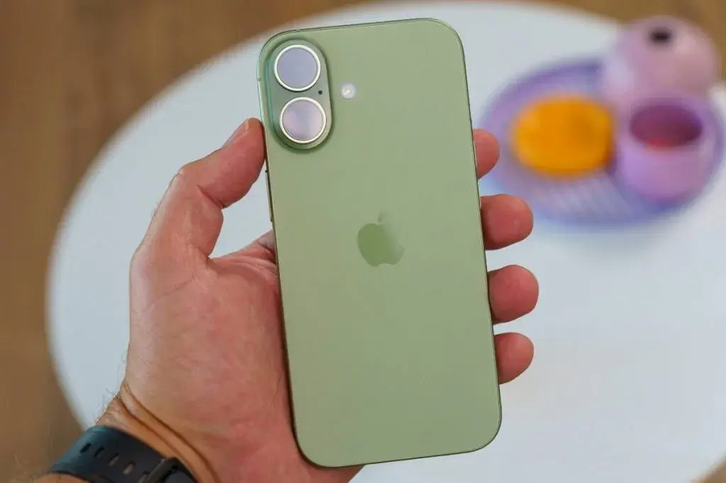 iPhone 17 registration fee in Iran