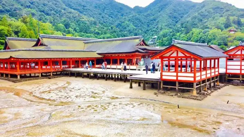 Visiting Miyajima Island, Japan's sightseeing spots