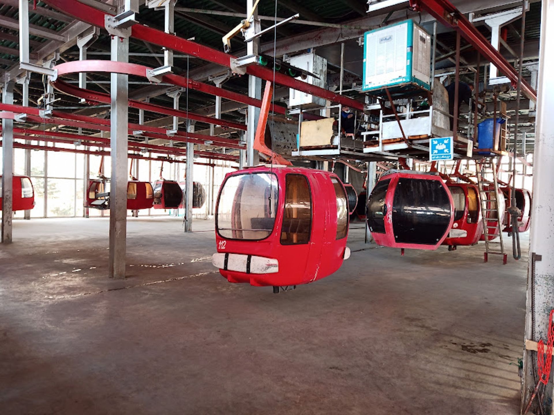 Boarding and disembarking location at Tochal cable car station