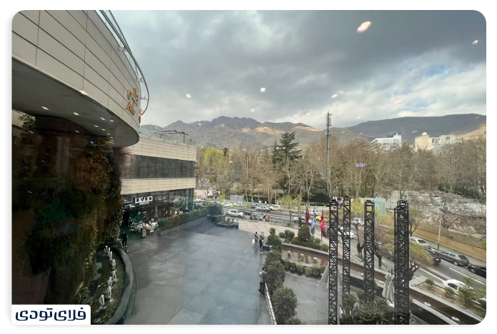 Ways to access Atlas Mall Niavaran