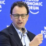 Writing entropic codes with artificial intelligence