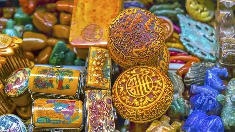 15 souvenirs of China