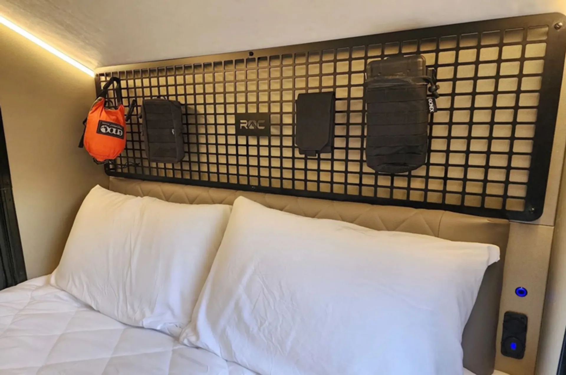 ALD09 camping trailer bed 