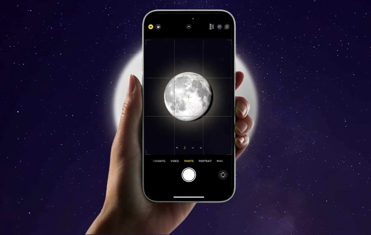Photographing the moon with a phone