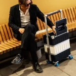 Use the luggage in the airport