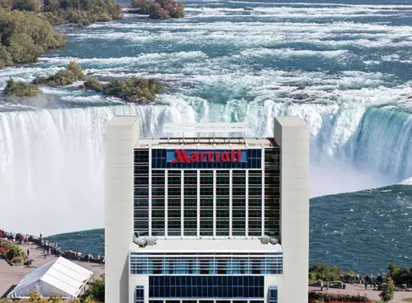 Hotels and accommodations near Niagara Falls