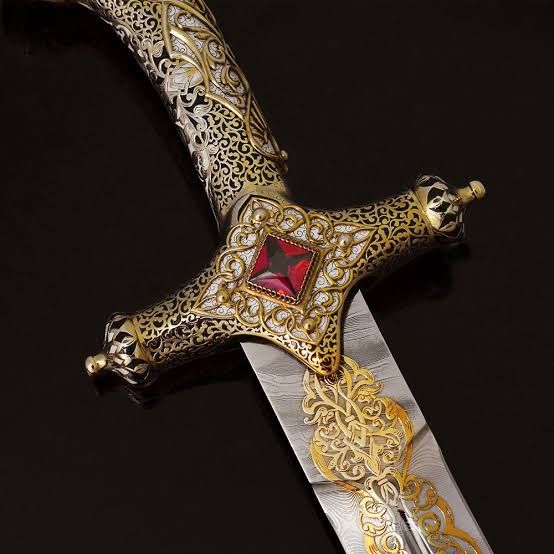 10 most expensive royal crowns and jewels in the world - diginoy