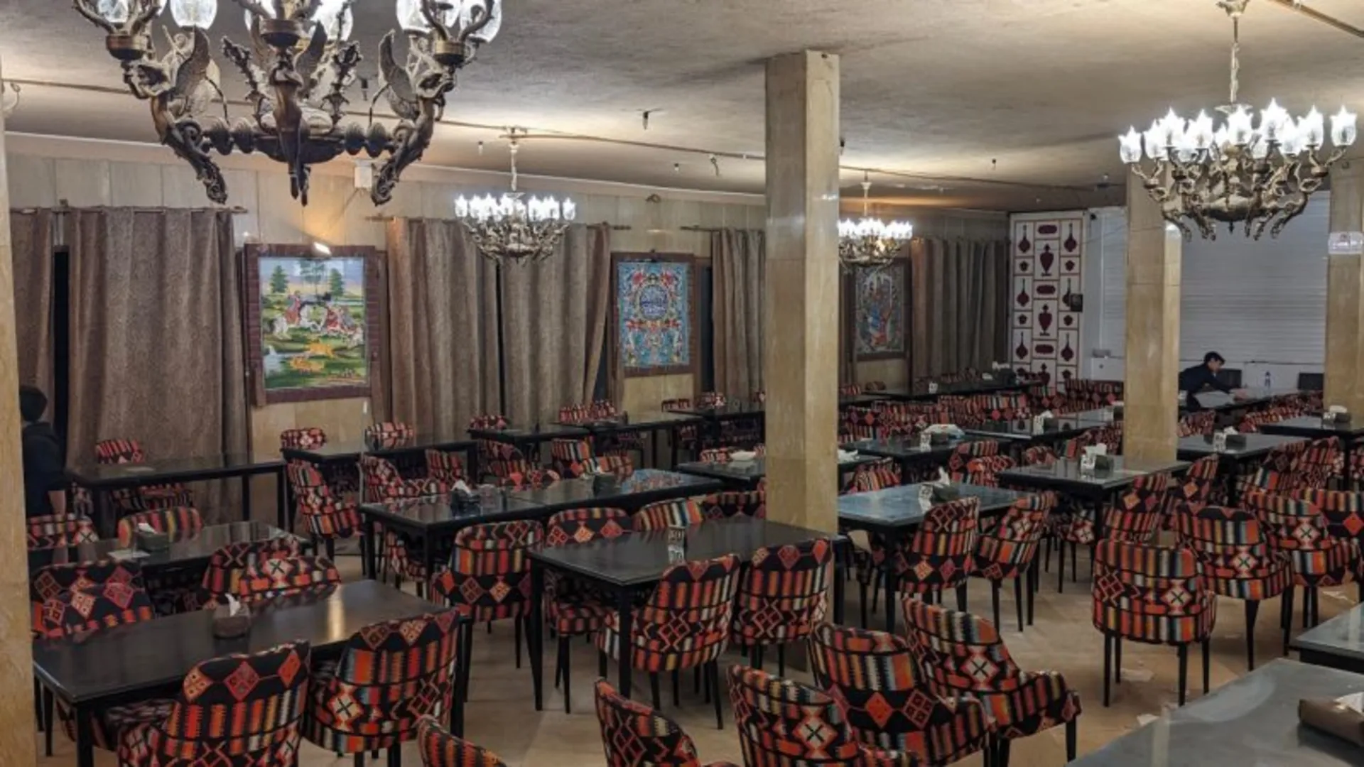 The space of Qaem Farhzad restaurant