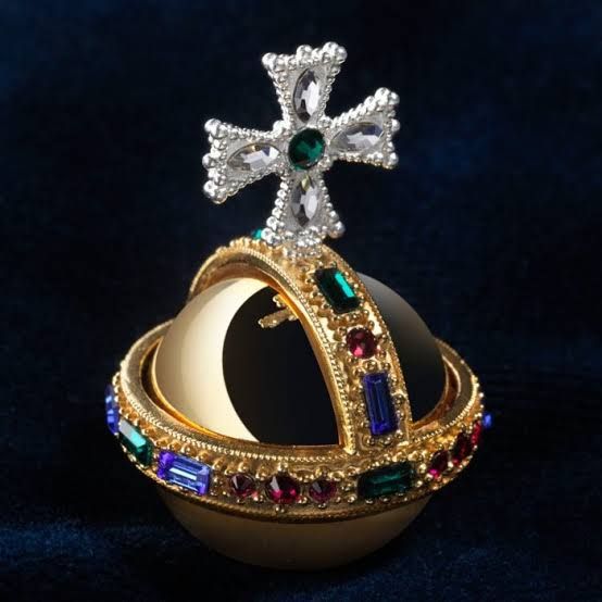10 most expensive royal crowns and jewels in the world - diginoy