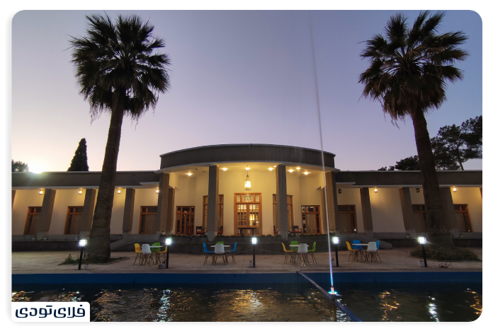 Apadana Marvdasht Hotel