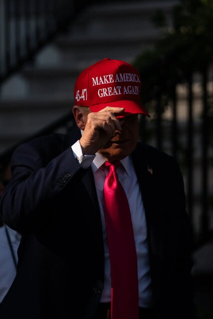 Mamdani is forced to adjust his political program/ no Republican has Trump's charisma