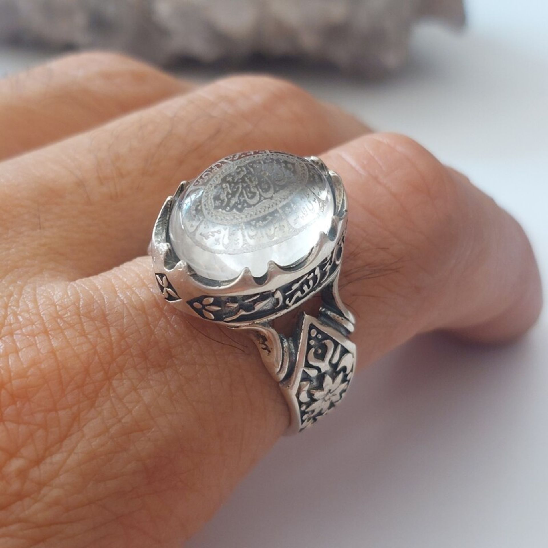 A ring in Najaf with a silver stirrup 