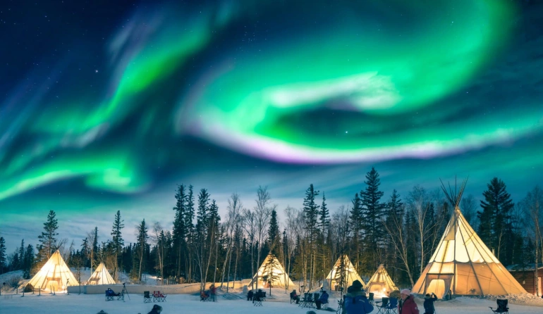 Aurora viewing in Canada