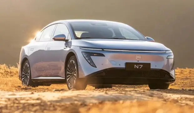 Front view of Nissan N7 Max sedan