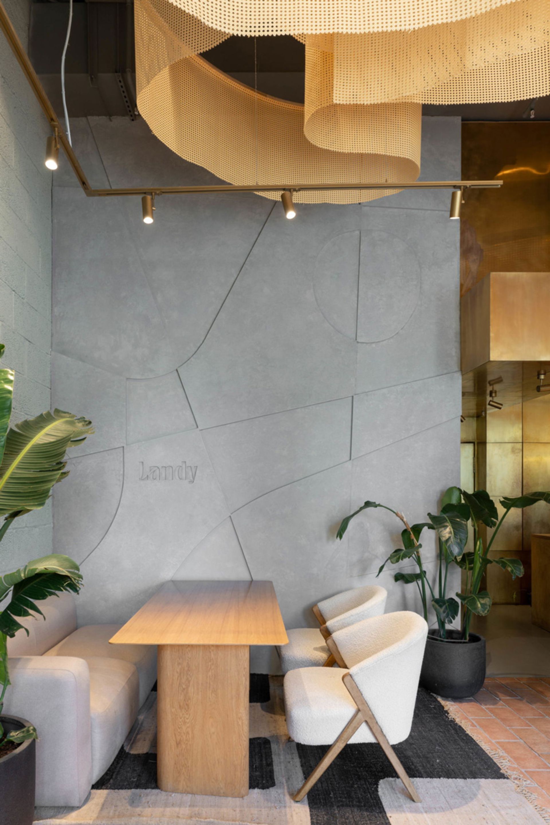 Landi cafe decoration