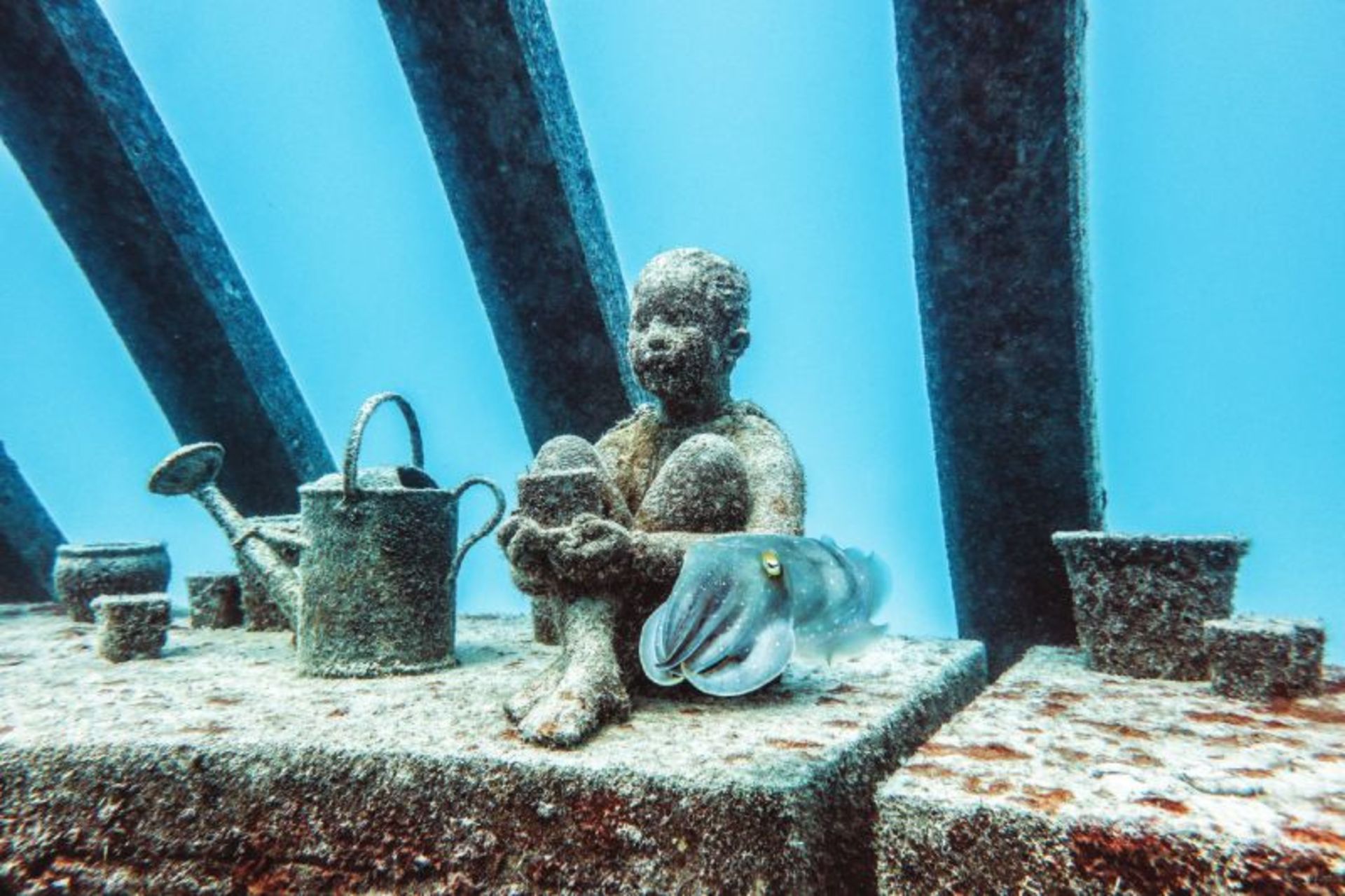 Child sculpture in the Australian Museum of Underwater Art