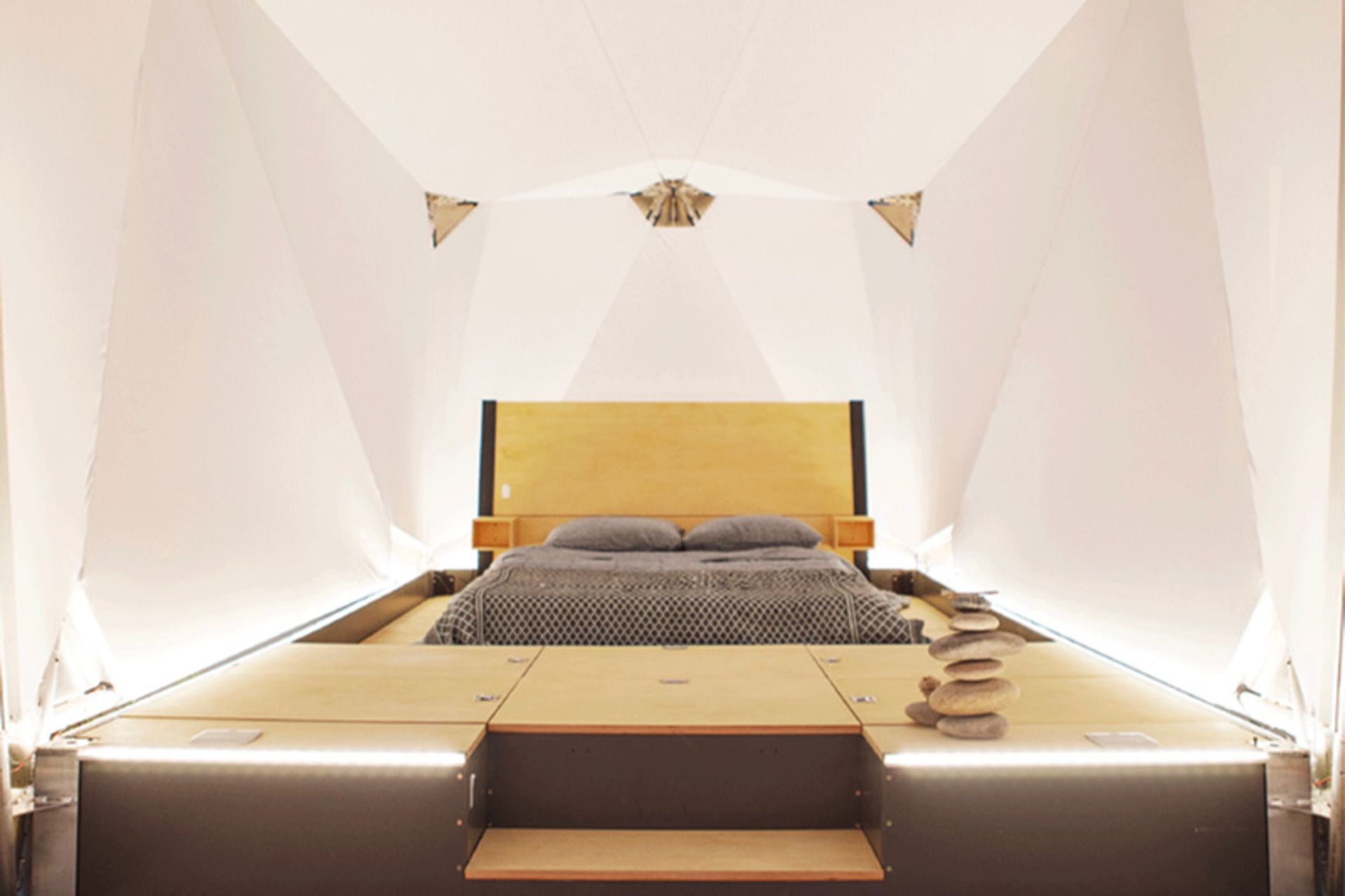 Jupe folding hut bed