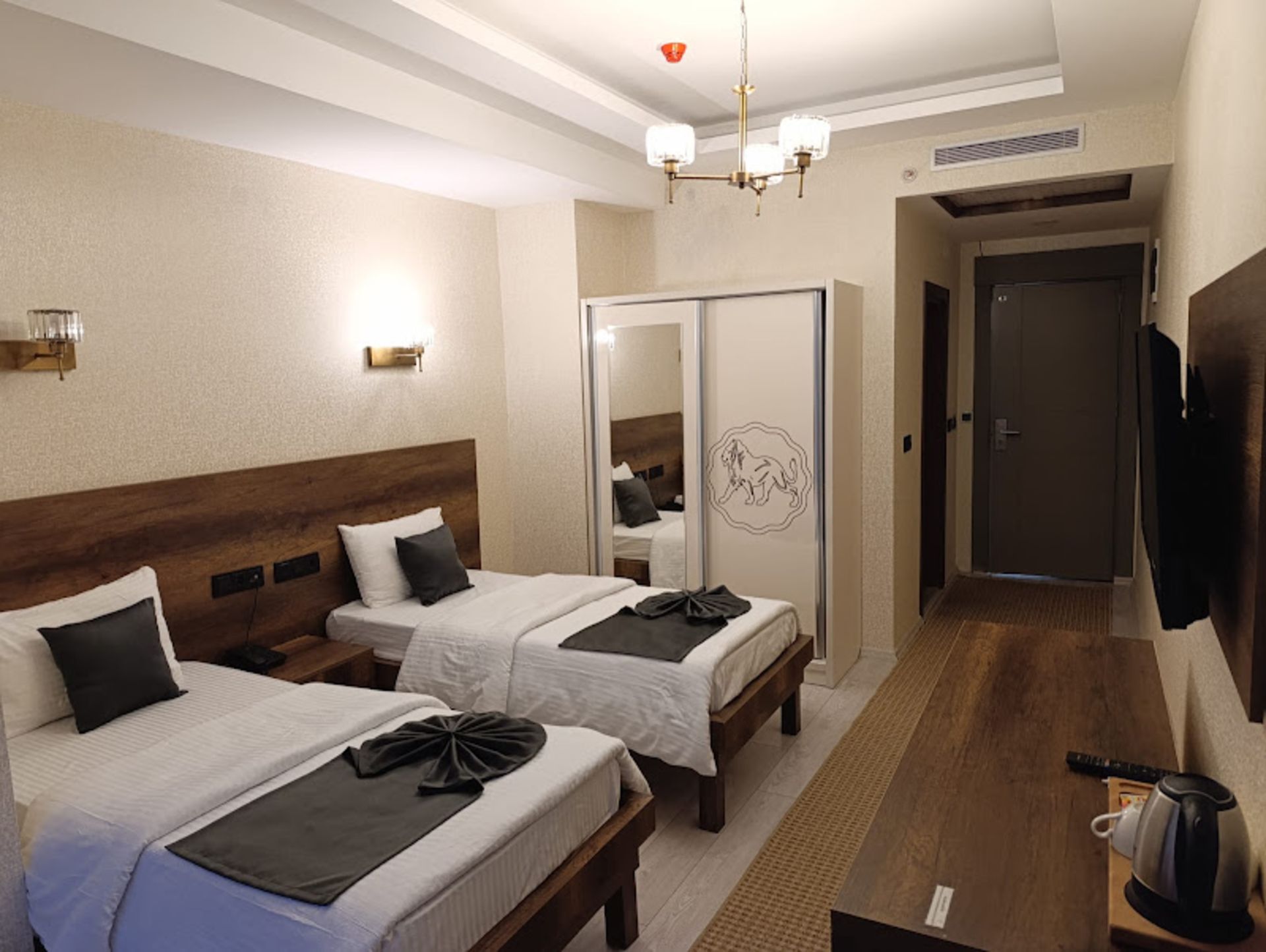 Room with attractive decoration of New Konak Hotel 