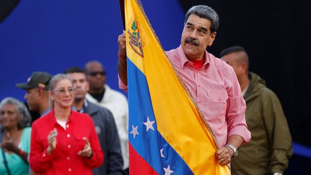 Trump's possible conversation with Maduro; Political maneuver or change of strategy?
