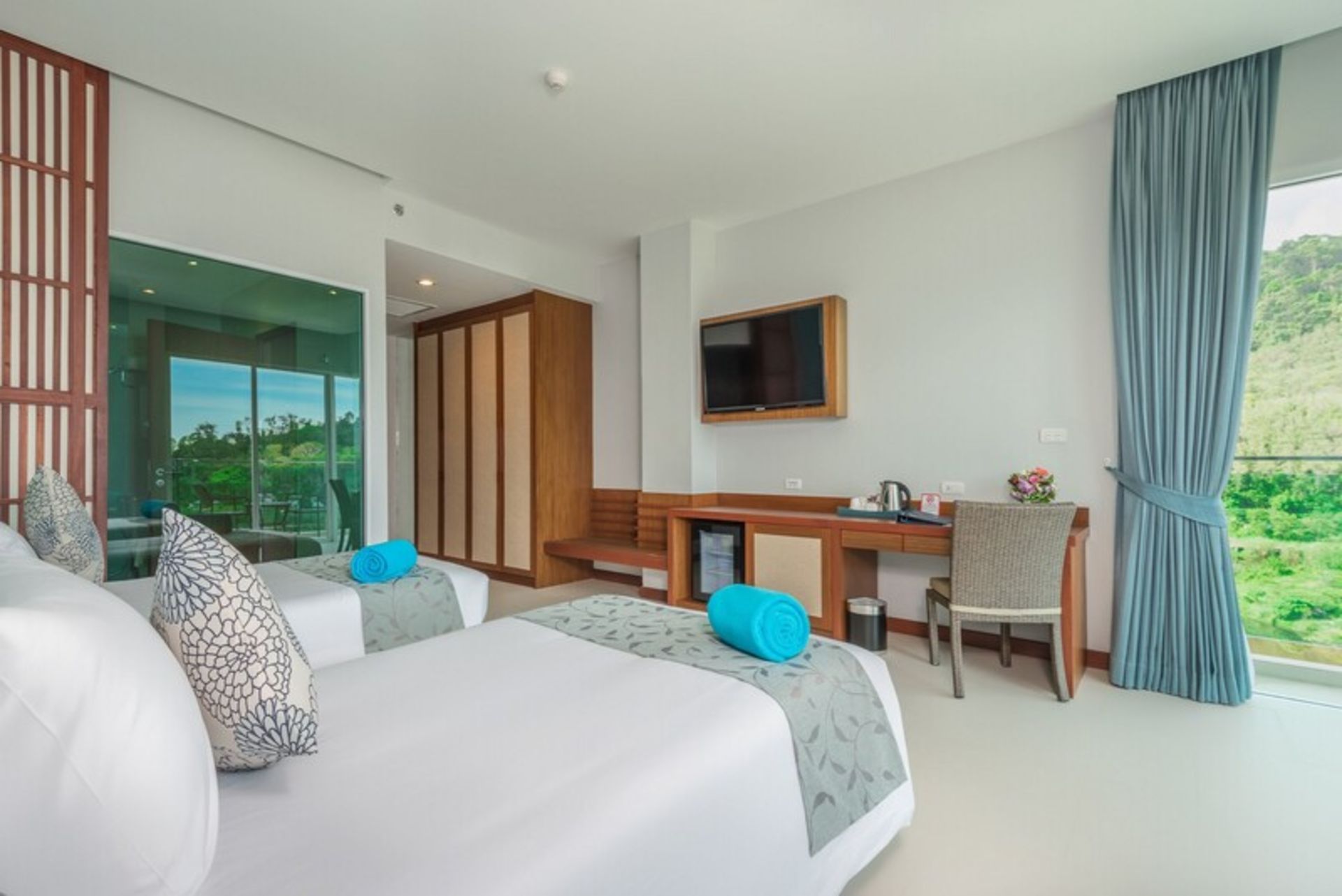 Double room with attractive decoration of Fisherman's Harbor Urban Resort Hotel