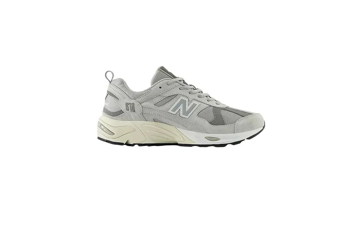 New Balance 878 linen