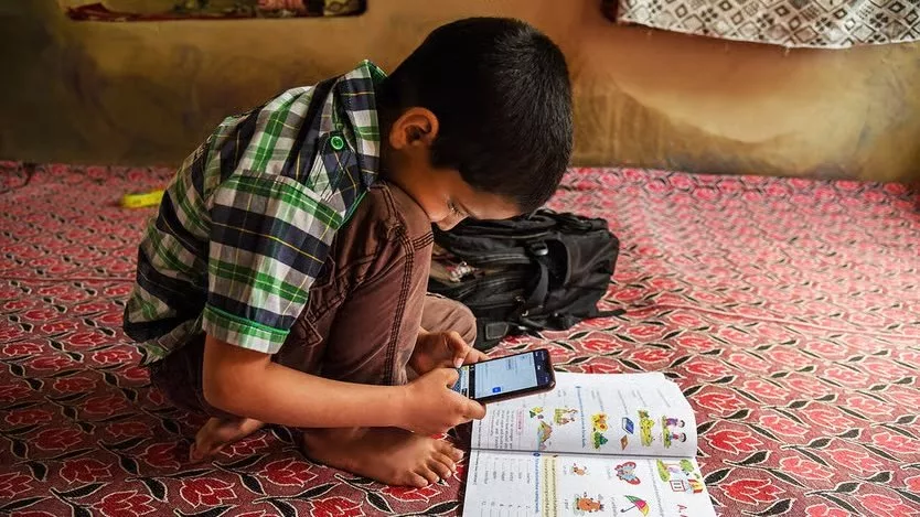 The impact of artificial intelligence on poverty