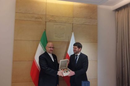 Holding a meeting of political consultations between Iran and Poland in Warsaw