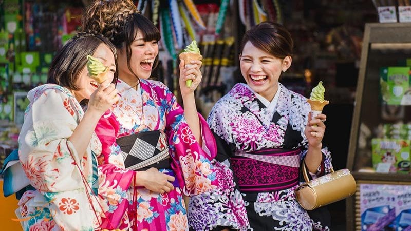 Experience living in Japan Costs + facilities + general conditions