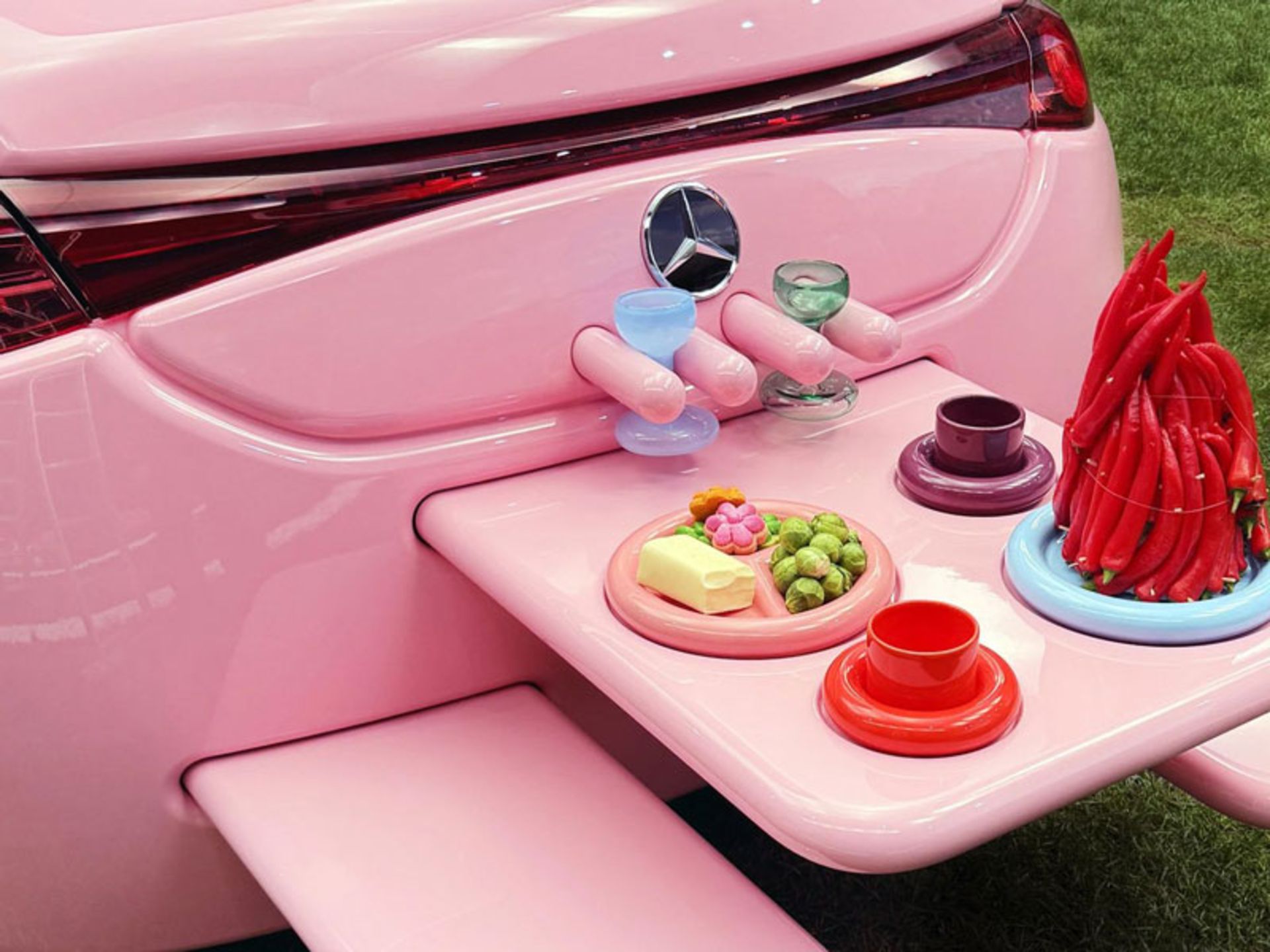 Mercedes-Benz pink glamping arrangement