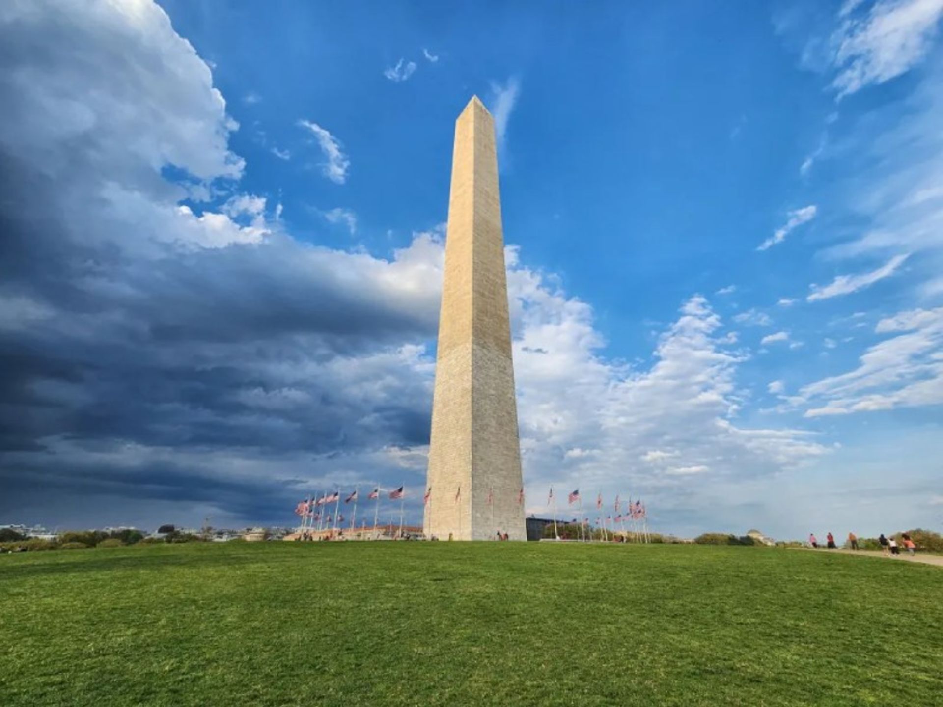 The Washington Monument and its surrounding nature