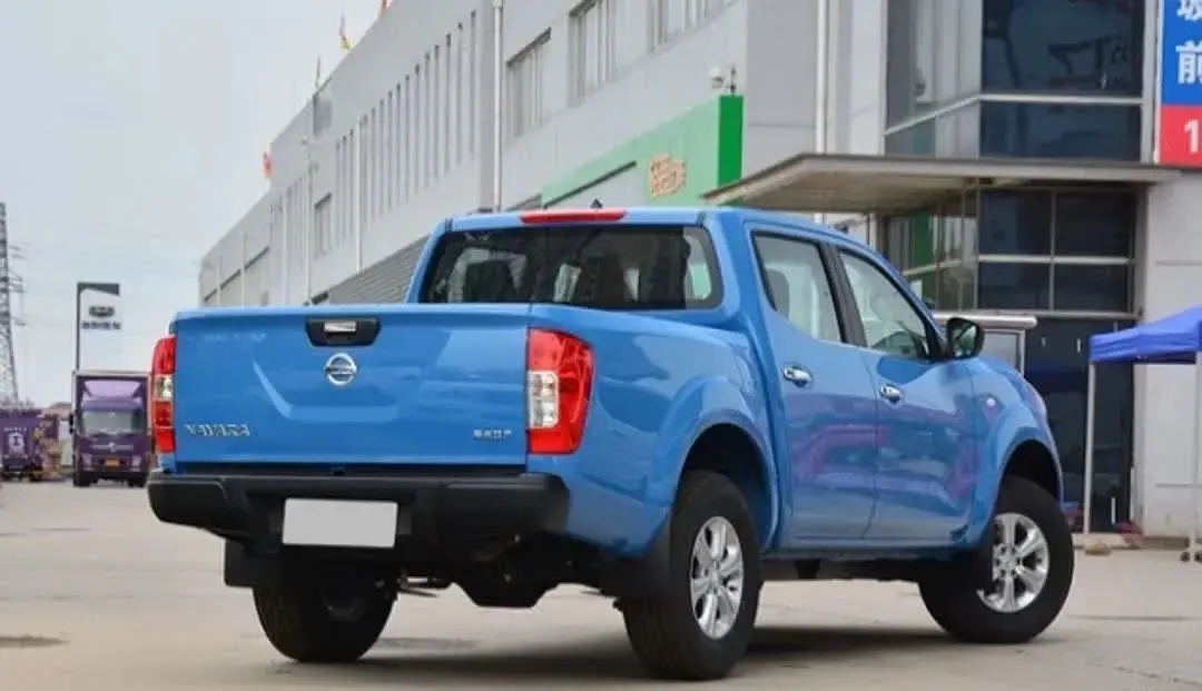 The official catalog of Nissan Navara pickup dukabin