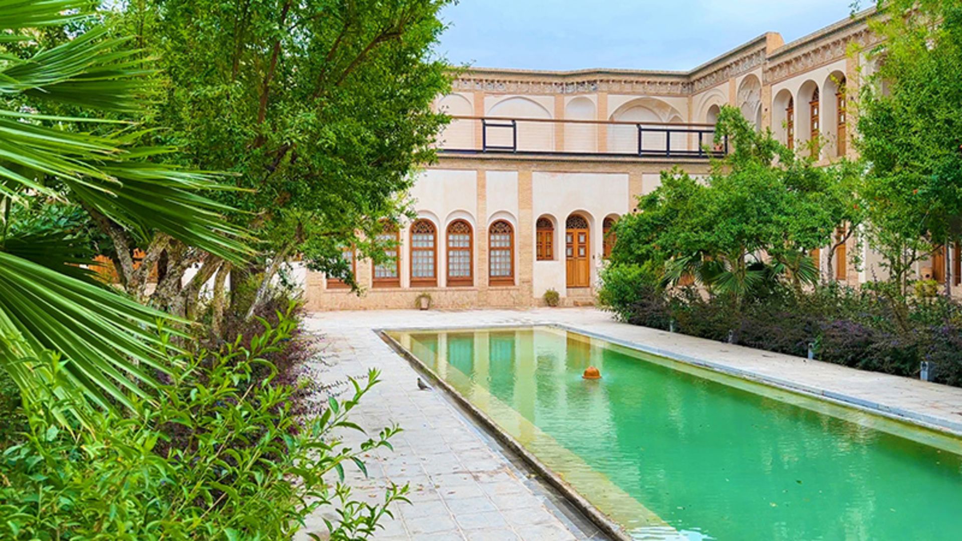 The green yard of Ameri's house in Kashan