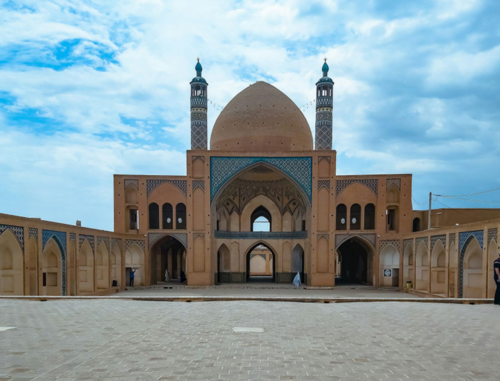 The porch and garlands of the Agha Bozur mosque