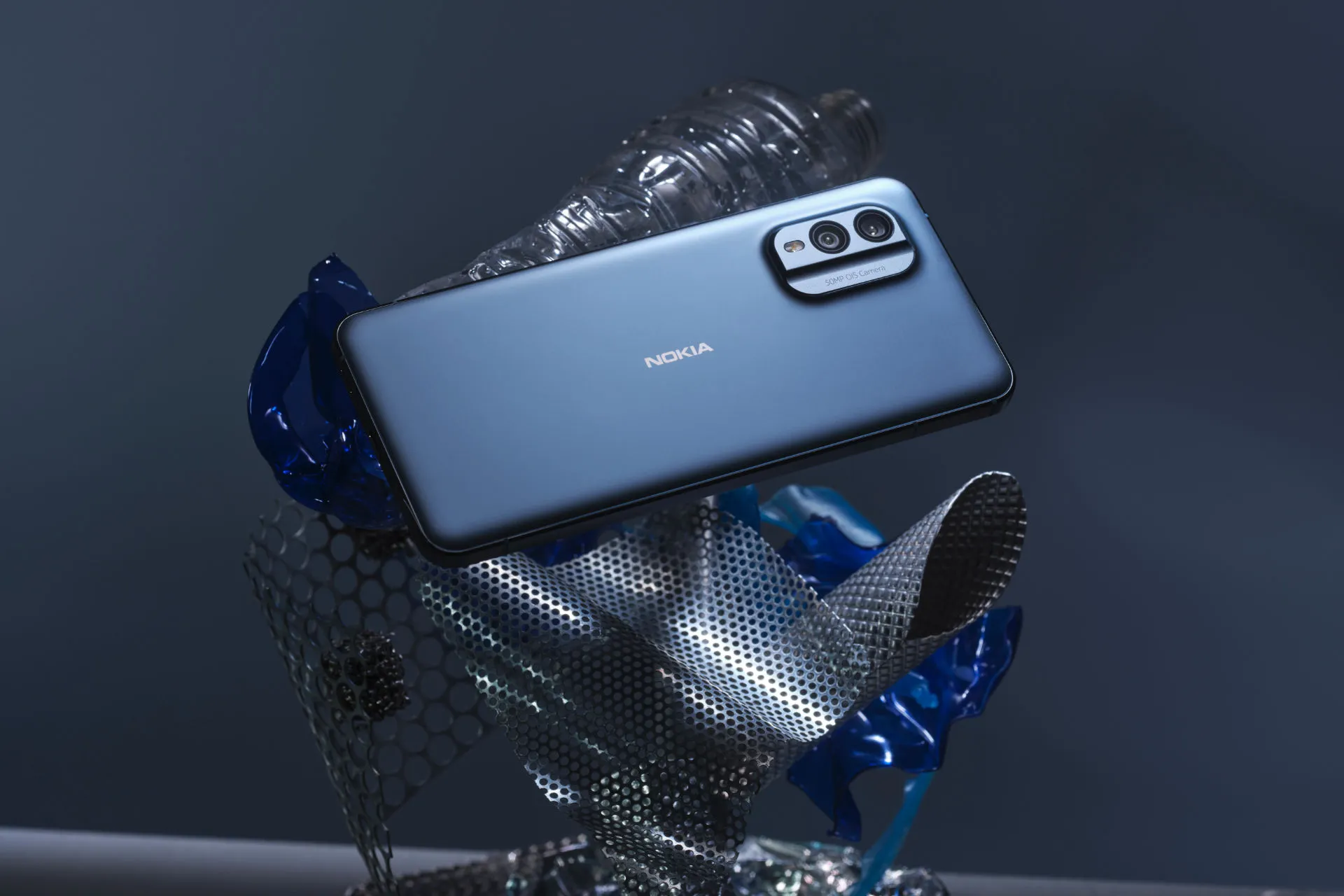 Using recycled aluminum in the phone