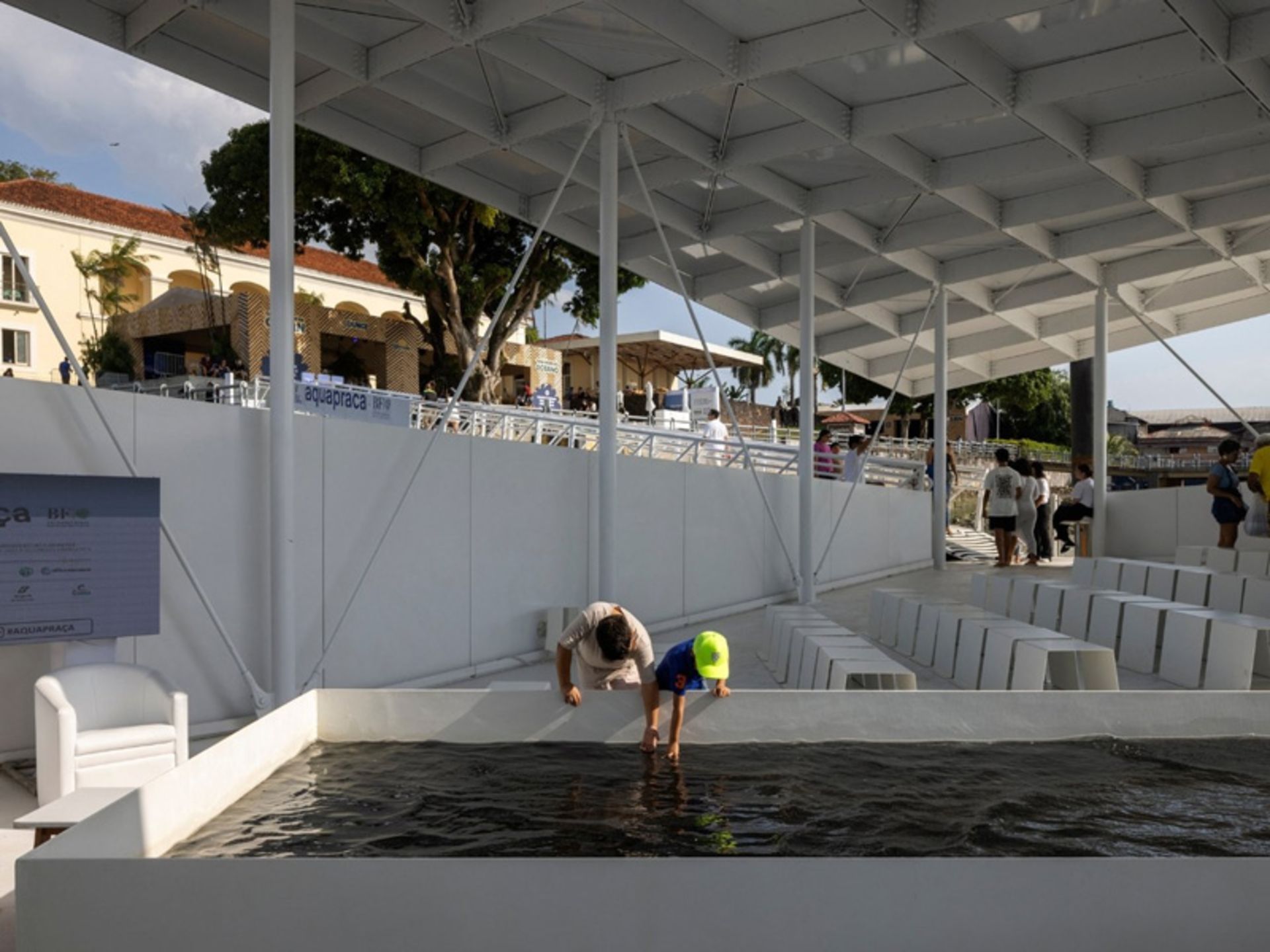 Aquaprasa floating field in the Amazon hosts visitors 