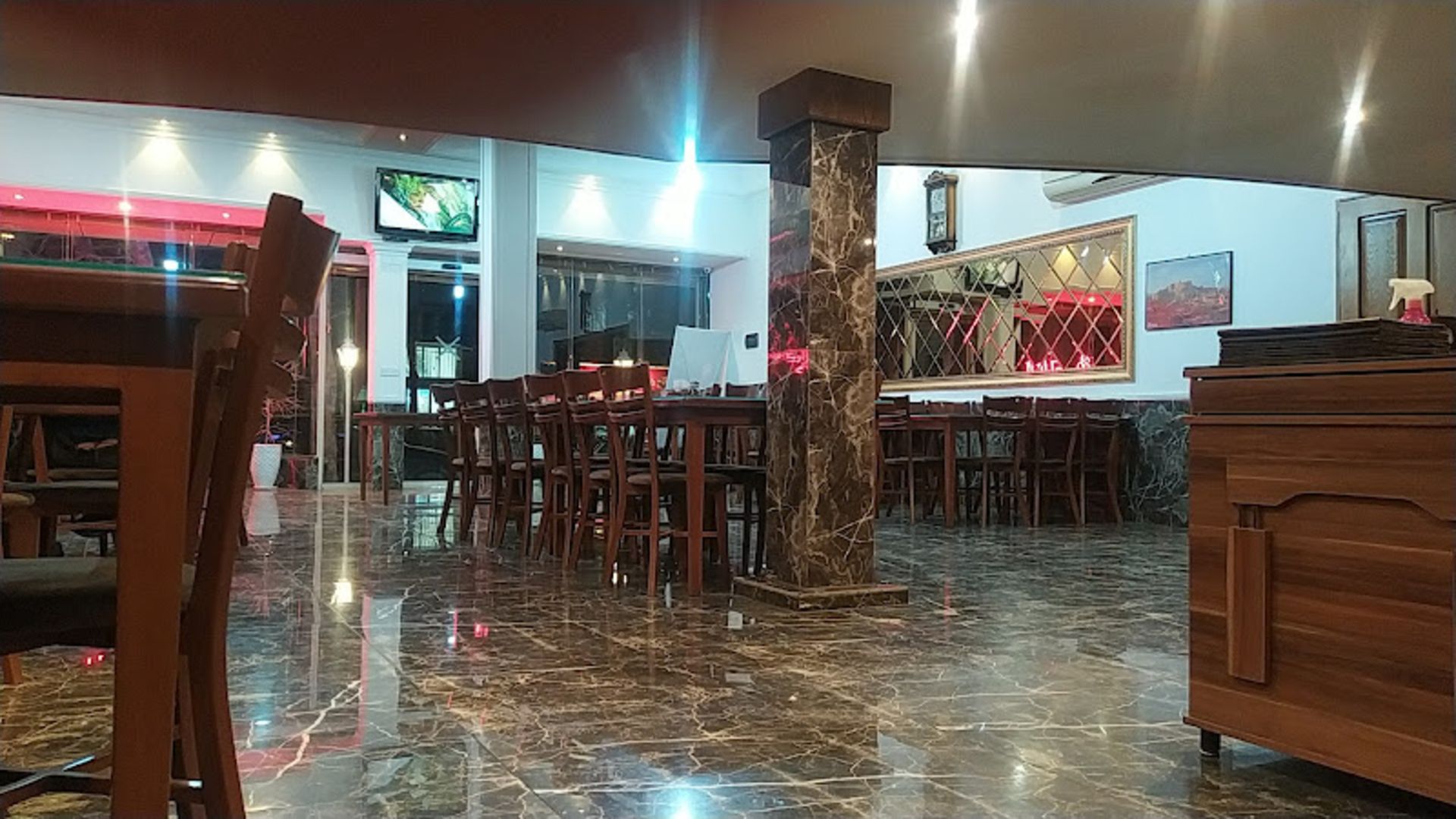 Brown decoration of Shahrood restaurant