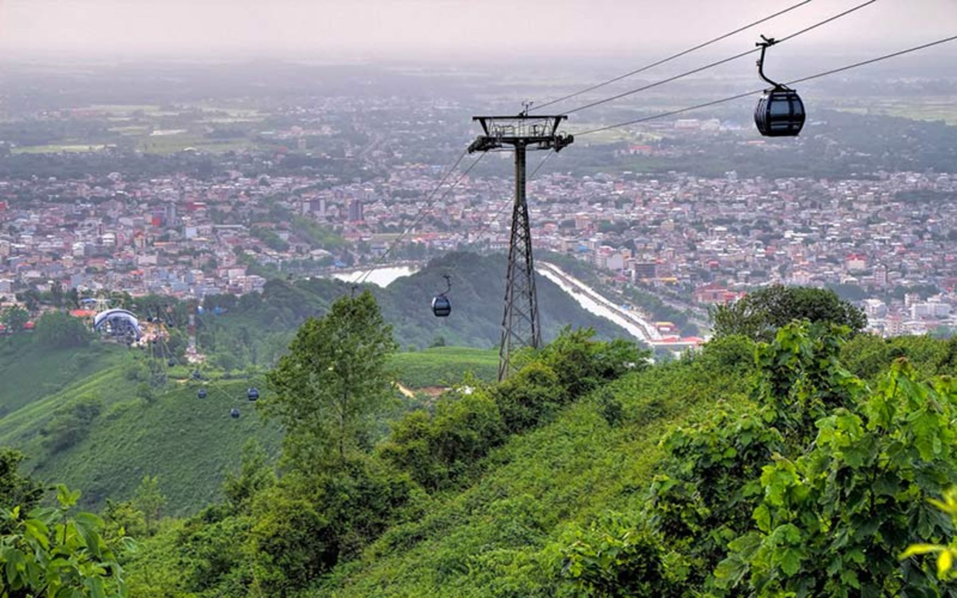 Lahijan cable car above Satan Mountain