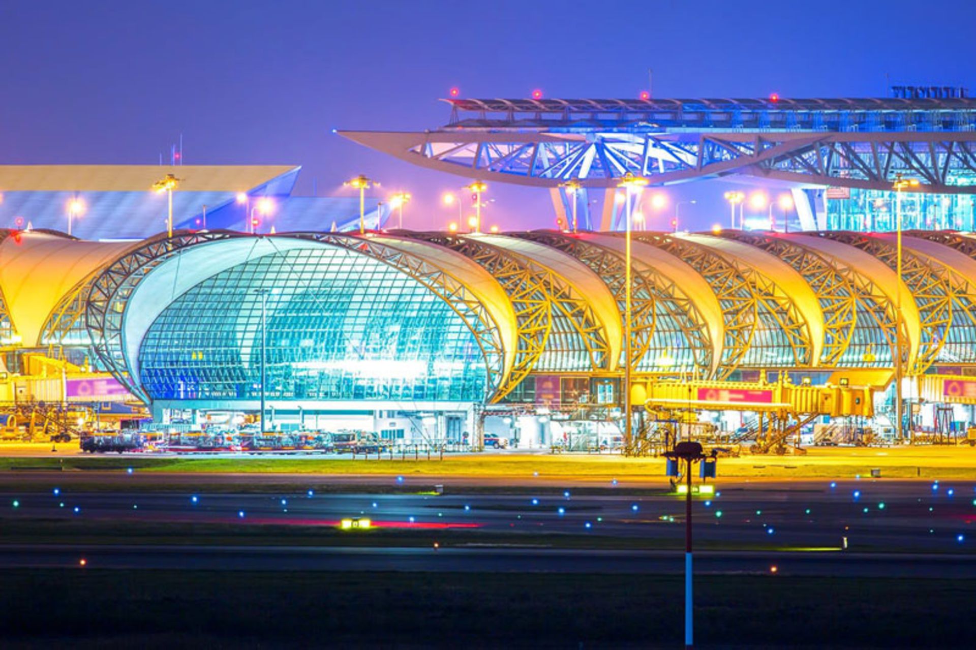 Bangkok Suvarnabhumi Airport at night