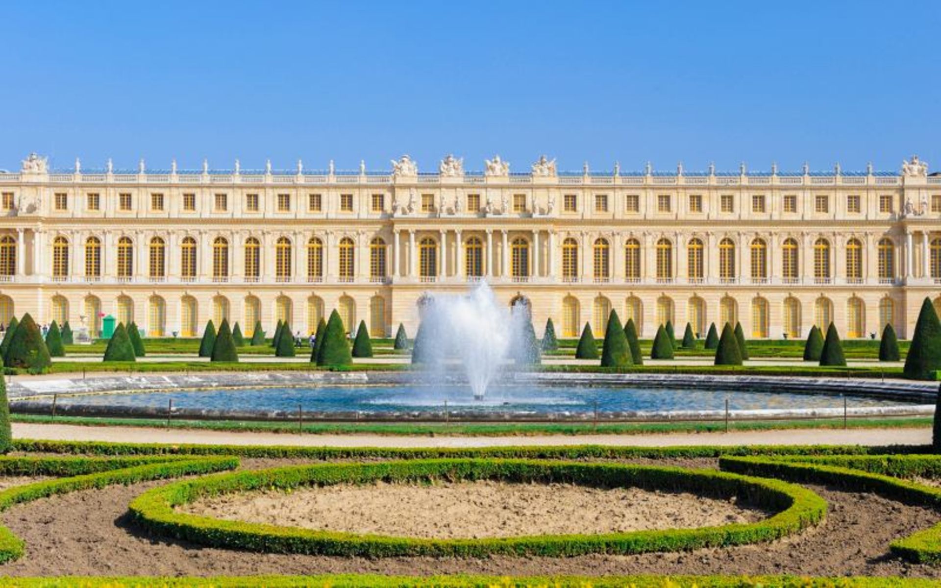 The Great Hall of the Palace of Versailles, France