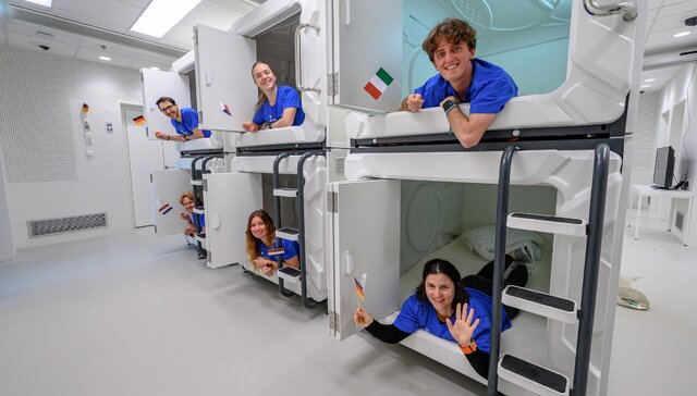 The album of space images of the past days selected by the European Space Agency