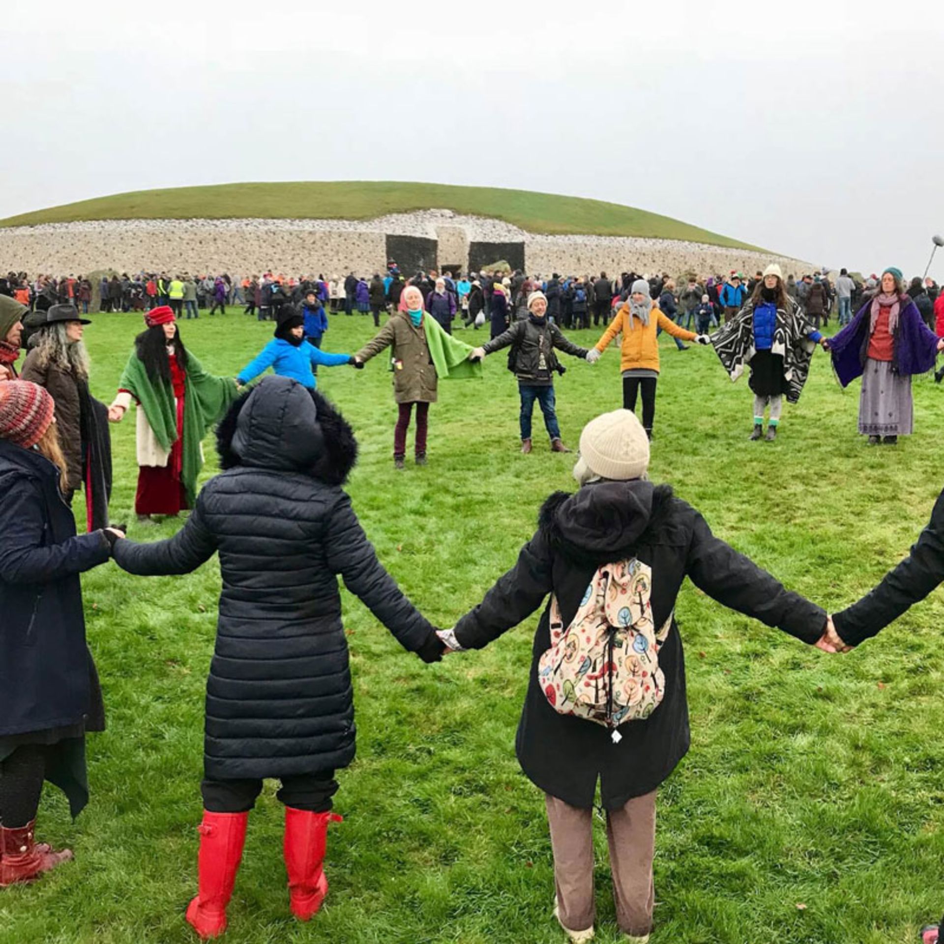 Visitors in the outer grounds of Newgrange 
