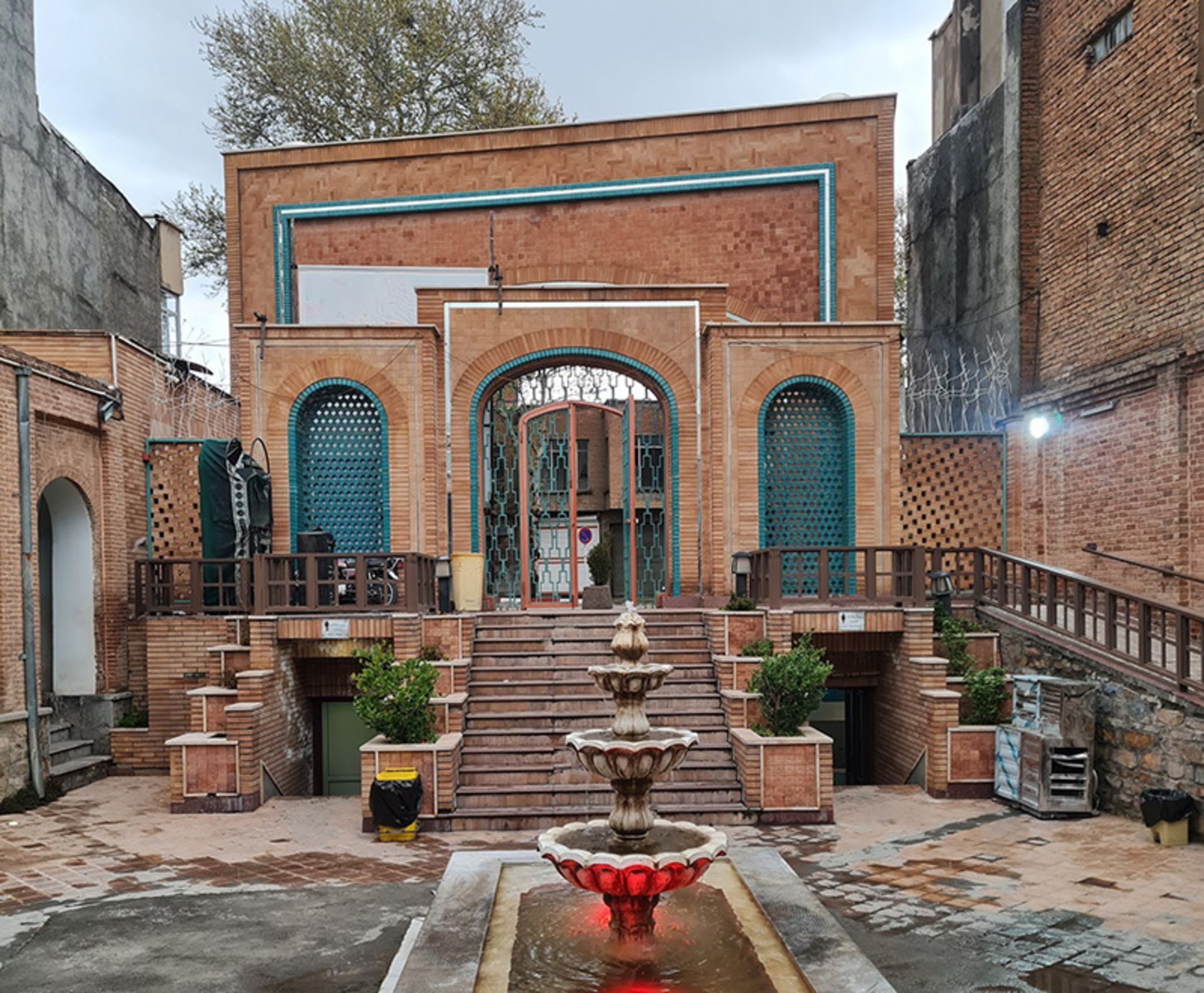 The entrance to Imamzadeh Hajar Khatoon courtyard in Sanandaj
