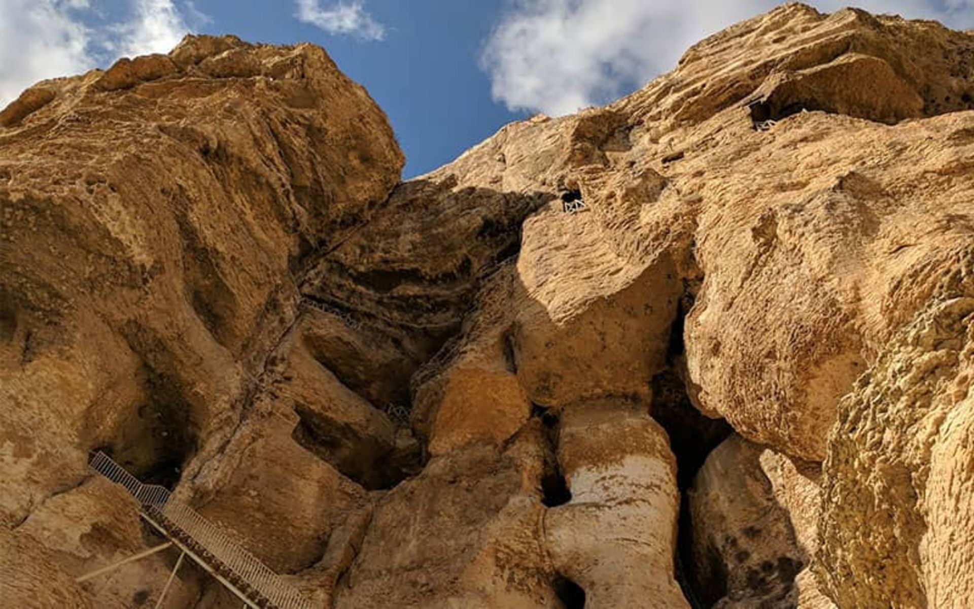 Crafto cave in the heart of a rocky mountain