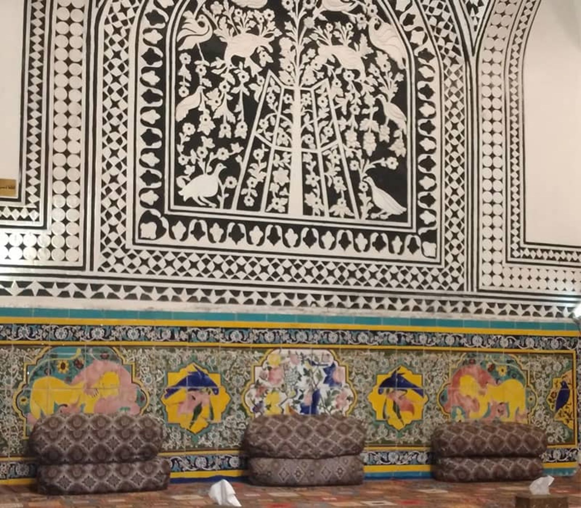 Special architectural decorations in Khan Hammam Sanandaj